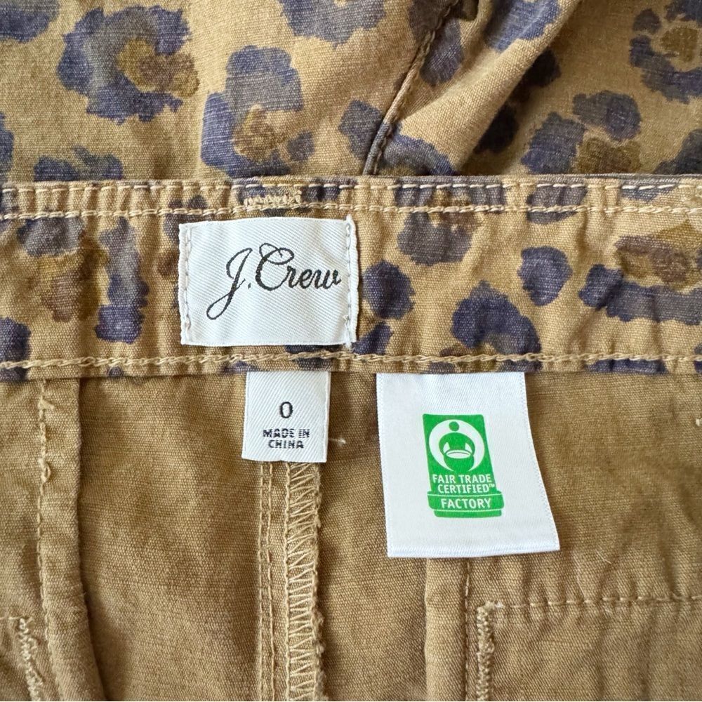 J. Crew Garment-dyed cargo short in leopard - Size 0 - Picture 3 of 5